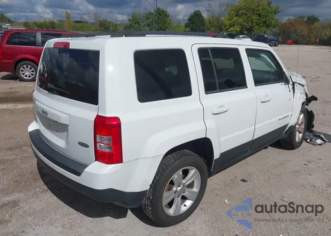 2013 Jeep Patriot Latitude z USA, uszkodzony, nr VIN 1C4NJRFB0DD114837